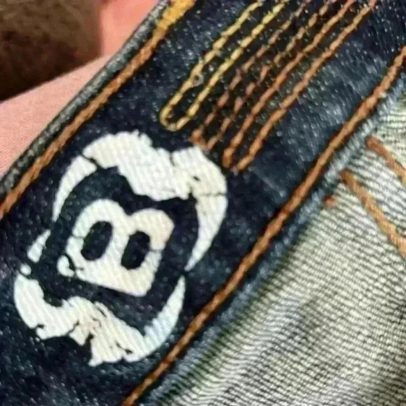 Two 27 in shorts.   Share with your friends - Picture 6 of 7